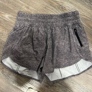 Lululemon 4” tracker short size 6